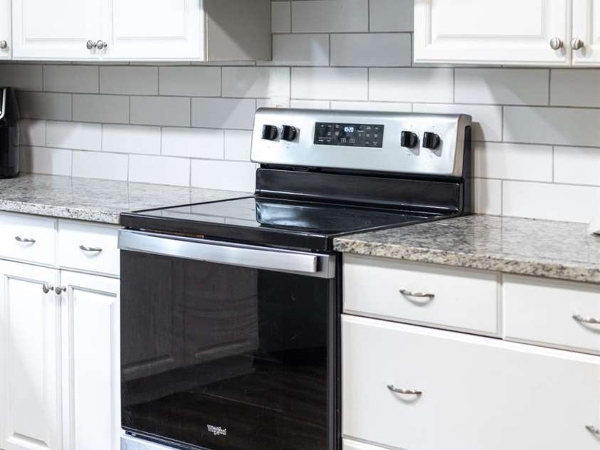 3716 Hamilton Drive, Gastonia, NC 28052.  MLS# CAR4258249, YatesRealty ID 13094. 