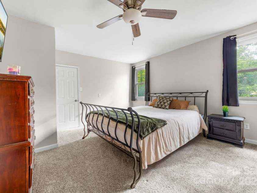 3716 Hamilton Drive, Gastonia, NC 28052.  MLS# CAR4258249, YatesRealty ID 13094. 