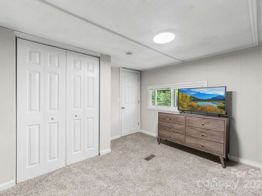 3716 Hamilton Drive, Gastonia, NC 28052.  MLS# CAR4258249, YatesRealty ID 13094. 