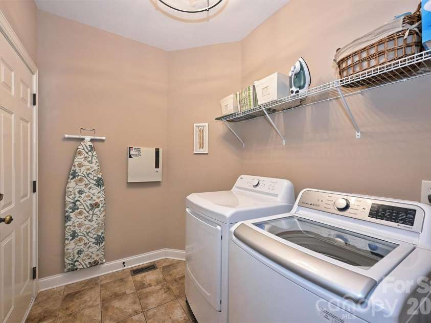 4533 Fox Ridge Lane, Indian Land, SC 29707.  MLS# CAR4349736, YatesRealty ID 13095. Laundry on main