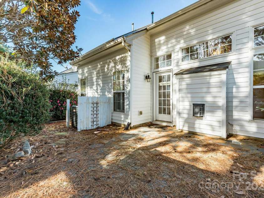 165 Arcadian Way, Mooresville, NC 28117.  MLS# CAR4258358, YatesRealty ID 13096. 