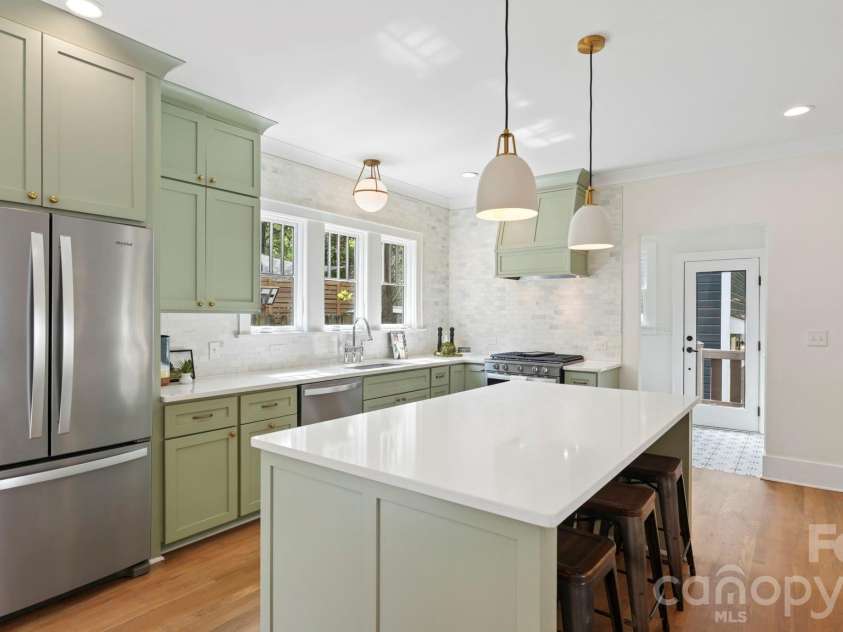 2232 Commonwealth Avenue, Charlotte, NC 28205.  MLS# CAR4365970, YatesRealty ID 13096. 