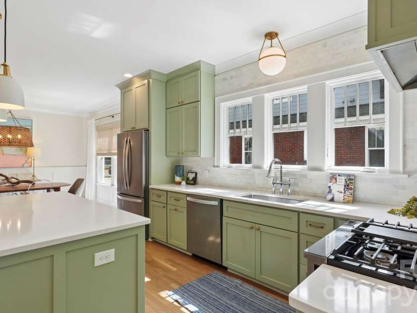 2232 Commonwealth Avenue, Charlotte, NC 28205.  MLS# CAR4365970, YatesRealty ID 13096. 