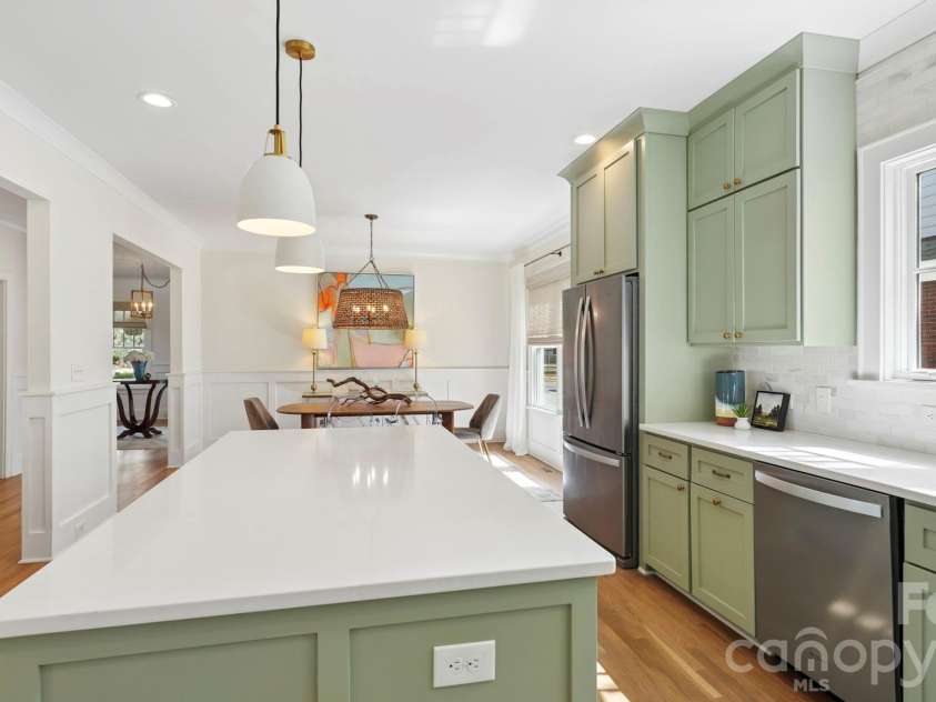 2232 Commonwealth Avenue, Charlotte, NC 28205.  MLS# CAR4365970, YatesRealty ID 13096. 