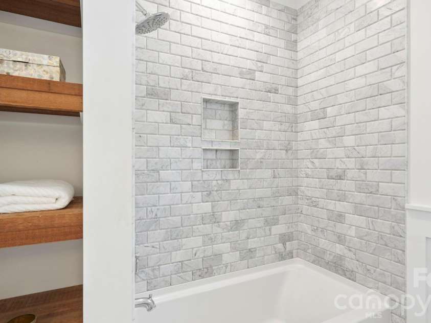 2232 Commonwealth Avenue, Charlotte, NC 28205.  MLS# CAR4365970, YatesRealty ID 13096. 