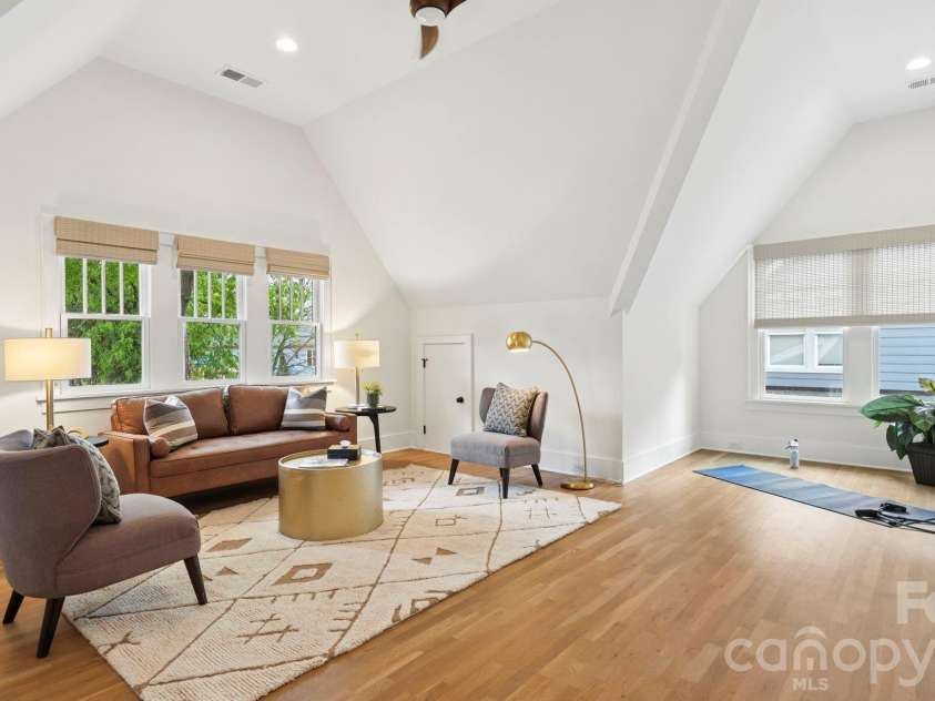 2232 Commonwealth Avenue, Charlotte, NC 28205.  MLS# CAR4365970, YatesRealty ID 13096. 