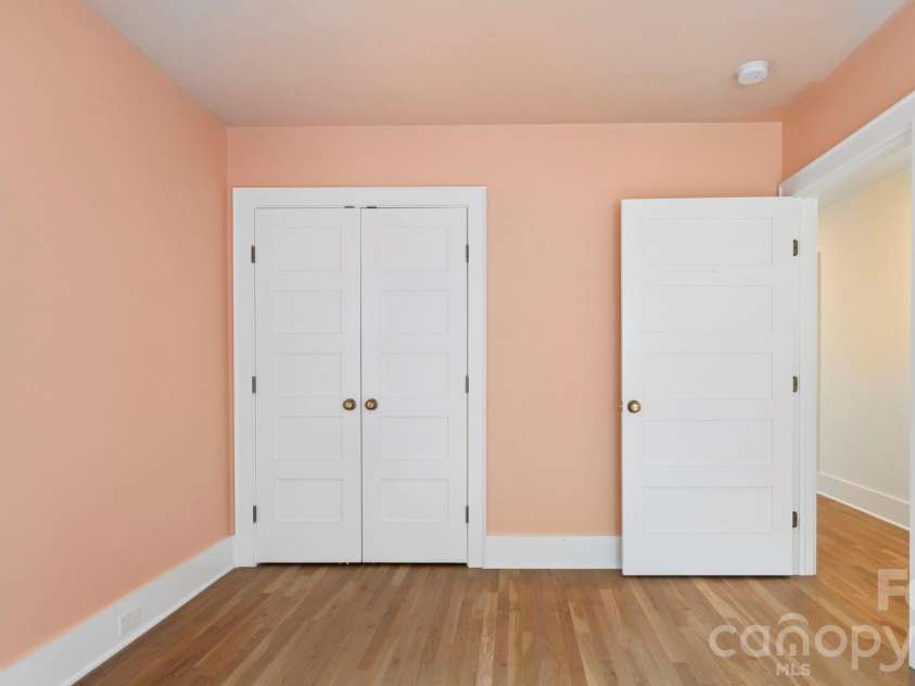 2232 Commonwealth Avenue, Charlotte, NC 28205.  MLS# CAR4365970, YatesRealty ID 13096. 