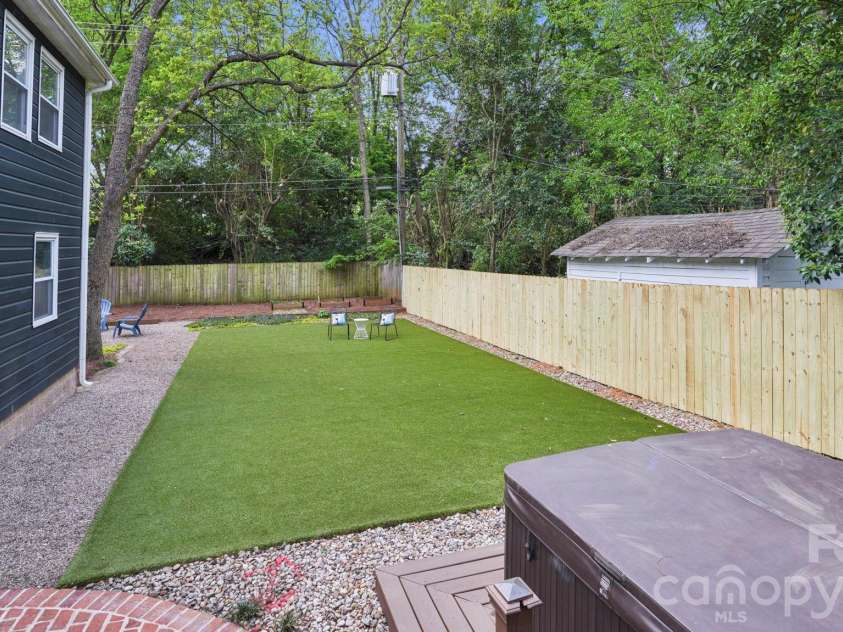 2232 Commonwealth Avenue, Charlotte, NC 28205.  MLS# CAR4365970, YatesRealty ID 13096. 
