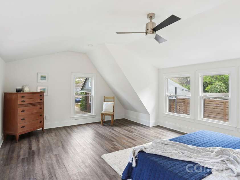 2232 Commonwealth Avenue, Charlotte, NC 28205.  MLS# CAR4365970, YatesRealty ID 13096. So much possibility here. 