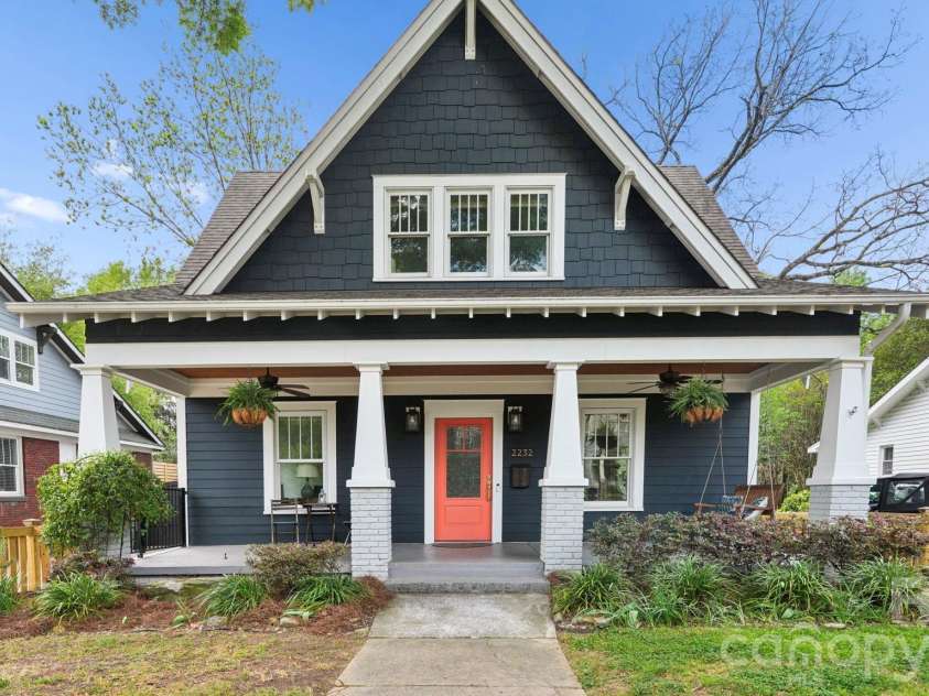 2232 Commonwealth Avenue, Charlotte, NC 28205.  MLS# CAR4365970, YatesRealty ID 13096. Welcome home! 