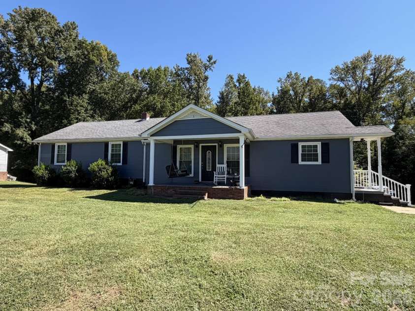 636 Willis Road, Dallas, NC 28034.  MLS# CAR4370289, YatesRealty ID 13097. 