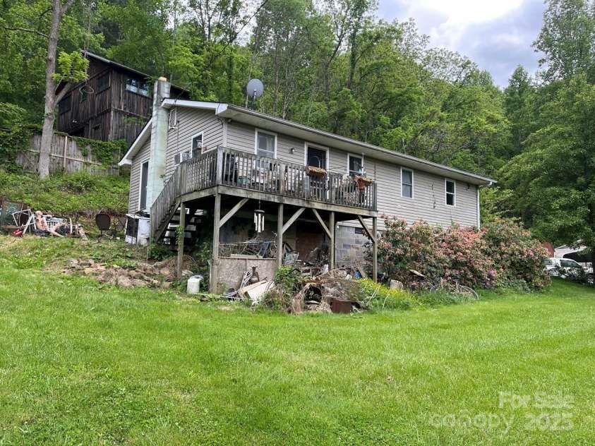 125 Parker Cove Road, Weaverville, NC 28787.  MLS# CAR4259566, YatesRealty ID 13099. 