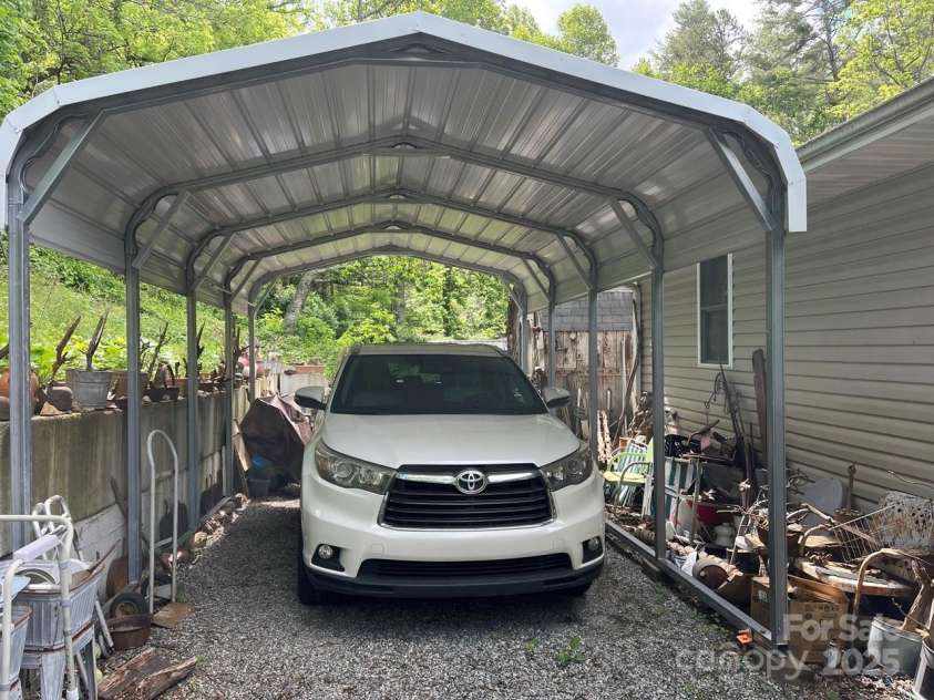 125 Parker Cove Road, Weaverville, NC 28787.  MLS# CAR4259566, YatesRealty ID 13099. 