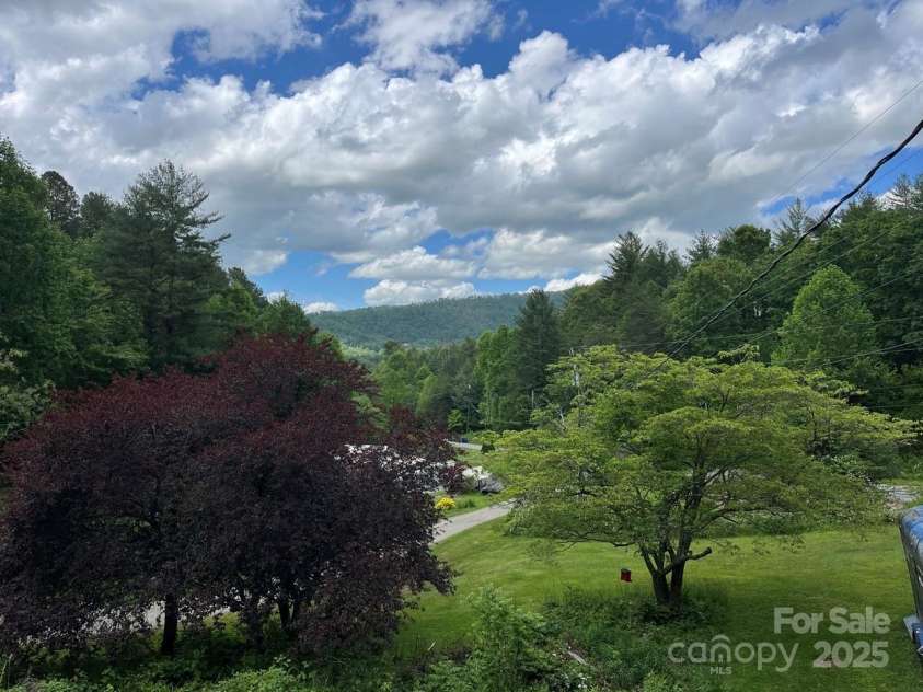 125 Parker Cove Road, Weaverville, NC 28787.  MLS# CAR4259566, YatesRealty ID 13099. 
