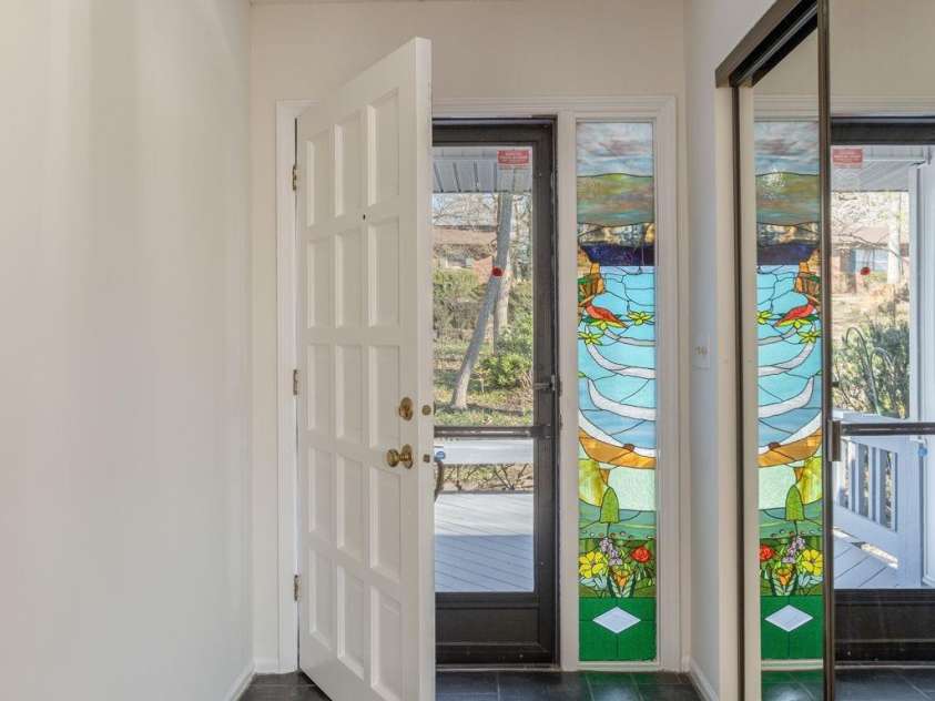 3113 Primrose Drive, Hendersonville, NC 28792.  MLS# CAR4359967, YatesRealty ID 13099. Front entrance