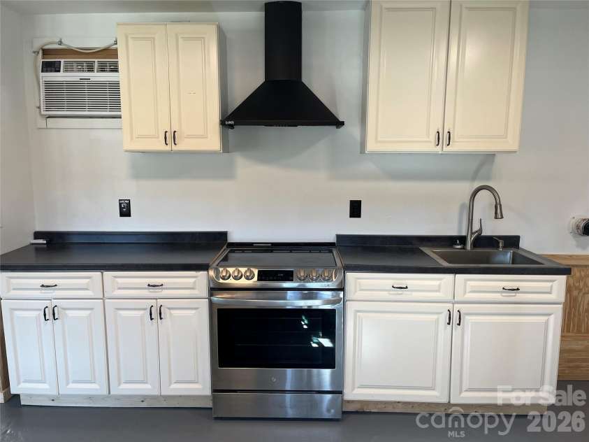 1961 Cane Creek Road, Fletcher, NC 28732.  MLS# CAR4233282, YatesRealty ID 131. Kitchen