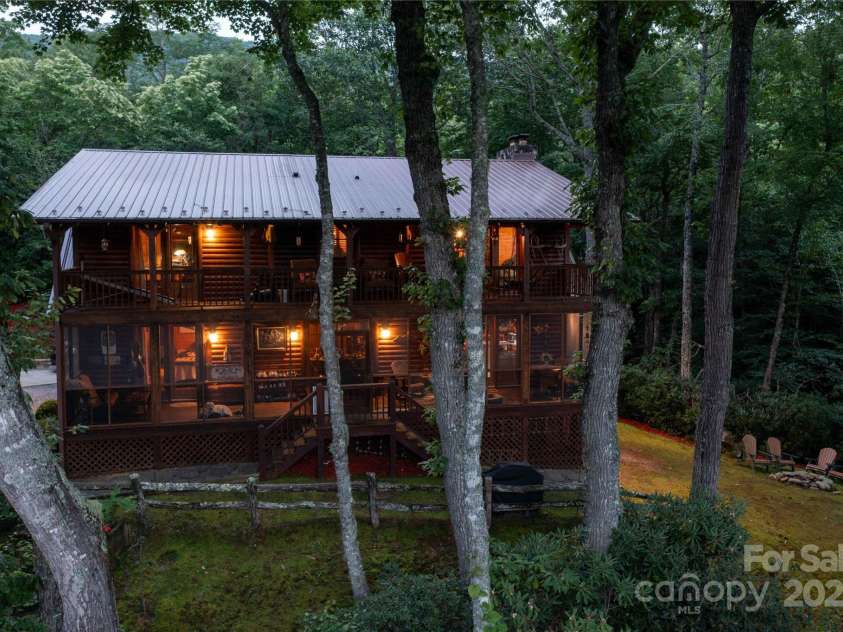 238 Falling Water Drive, Burnsville, NC 28714.  MLS# CAR4284318, YatesRealty ID 131. 