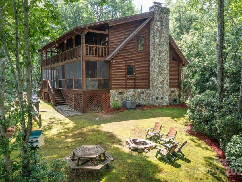 238 Falling Water Drive, Burnsville, NC 28714.  MLS# CAR4284318, YatesRealty ID 131. 