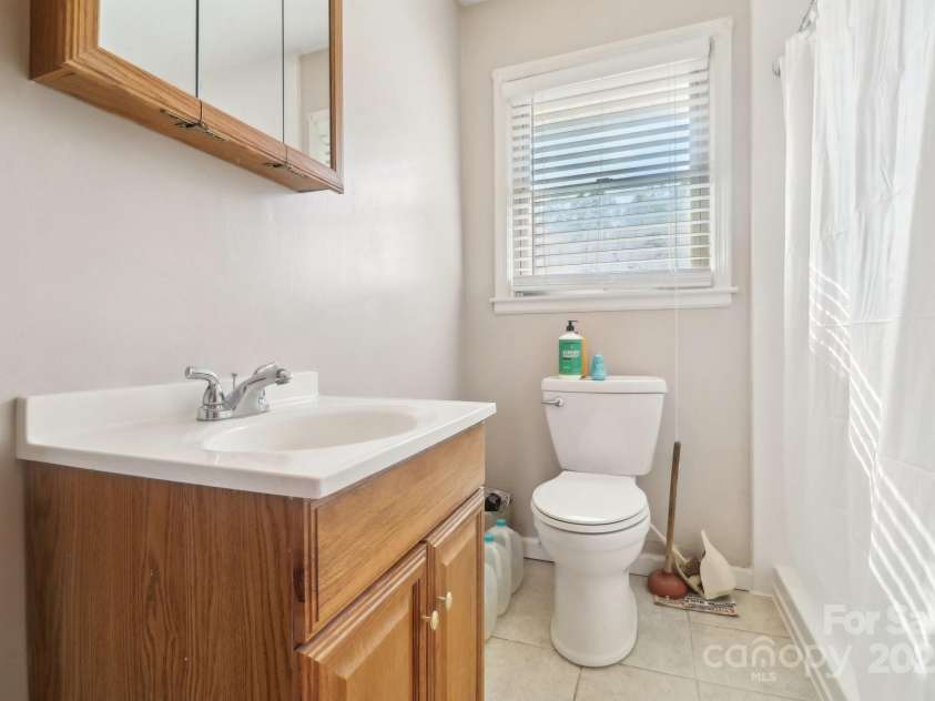 1177 Craigbrow Circle, Chester, SC 29706.  MLS# CAR4254320, YatesRealty ID 1310. 