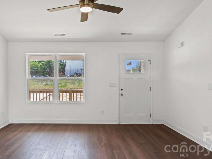 107 Murray Street, Chester, SC 29706.  MLS# CAR4369341, YatesRealty ID 13100. 