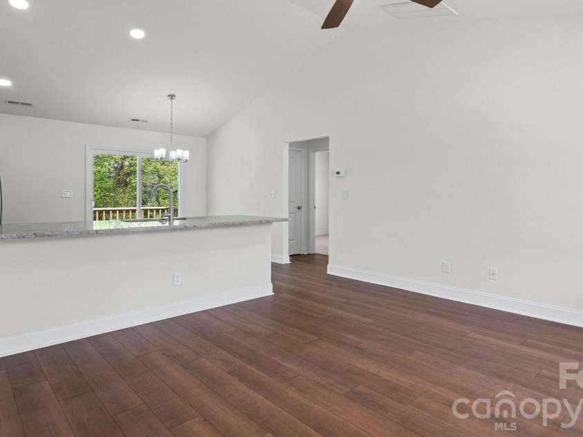 107 Murray Street, Chester, SC 29706.  MLS# CAR4369341, YatesRealty ID 13100. 