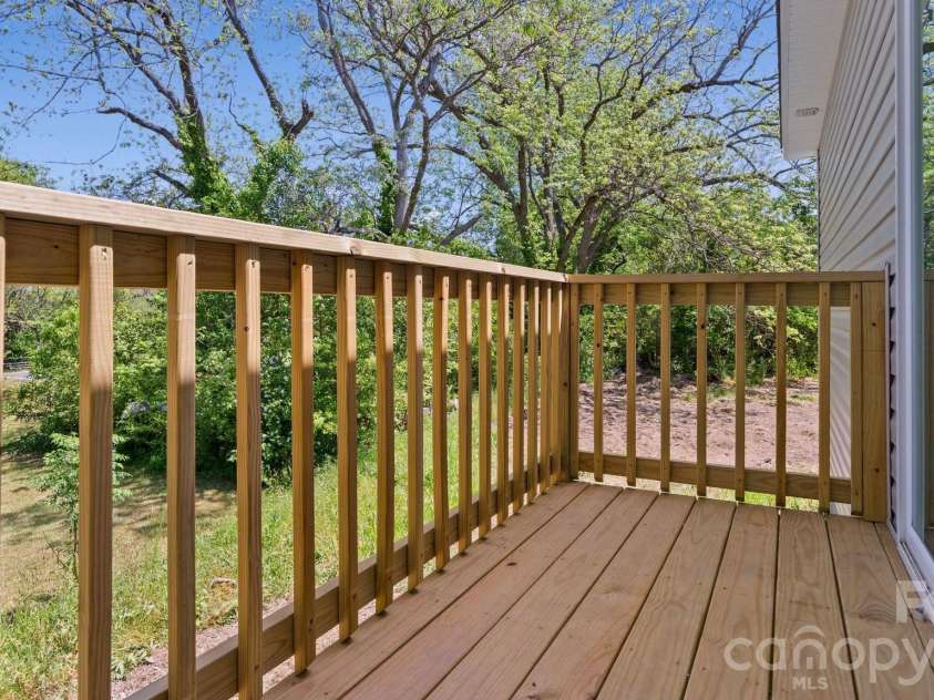 107 Murray Street, Chester, SC 29706.  MLS# CAR4369341, YatesRealty ID 13100. 