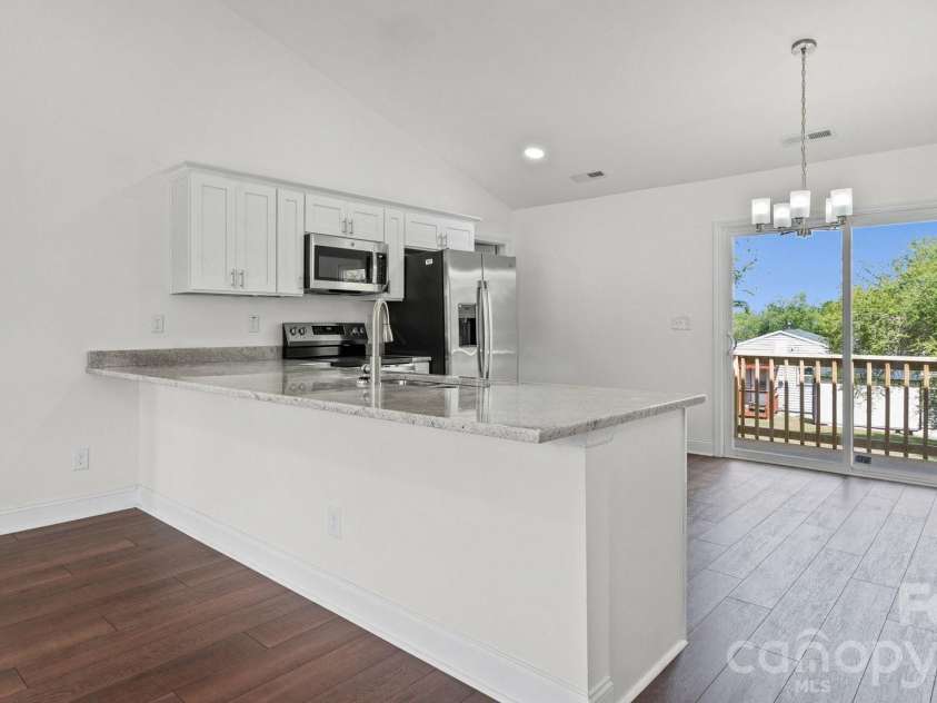 107 Murray Street, Chester, SC 29706.  MLS# CAR4369341, YatesRealty ID 13100. Kitchen