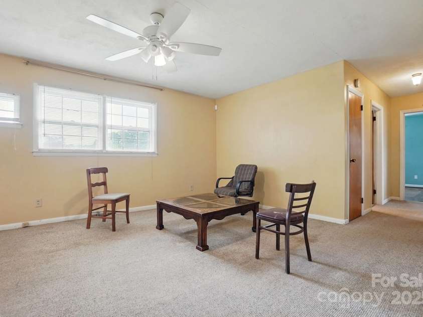 800 Old Little Rock Road, Charlotte, NC 28214.  MLS# CAR4258596, YatesRealty ID 13100. 