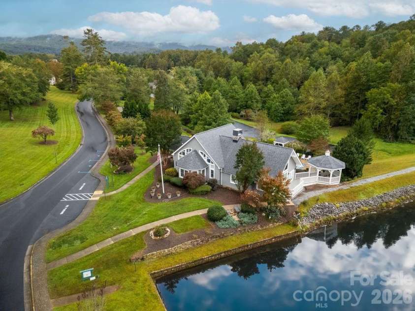 54 Wintergreen Drive, Brevard, NC 28712.  MLS# CAR4354196, YatesRealty ID 13101. 