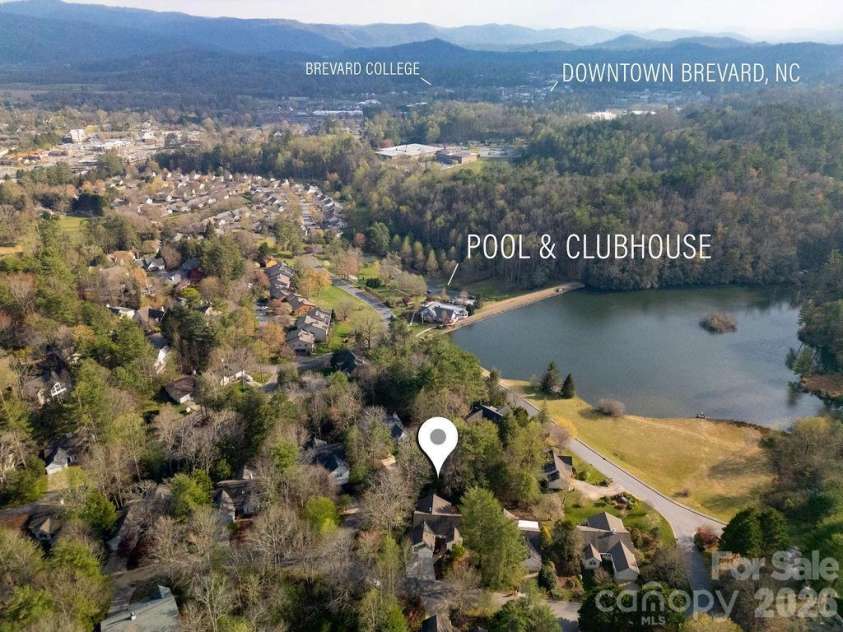 54 Wintergreen Drive, Brevard, NC 28712.  MLS# CAR4354196, YatesRealty ID 13101. 