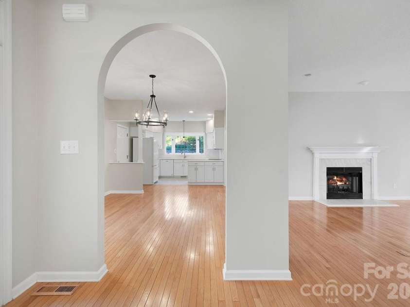 54 Wintergreen Drive, Brevard, NC 28712.  MLS# CAR4354196, YatesRealty ID 13101. 