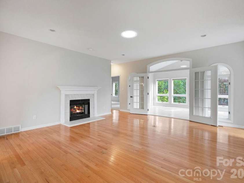 54 Wintergreen Drive, Brevard, NC 28712.  MLS# CAR4354196, YatesRealty ID 13101. 