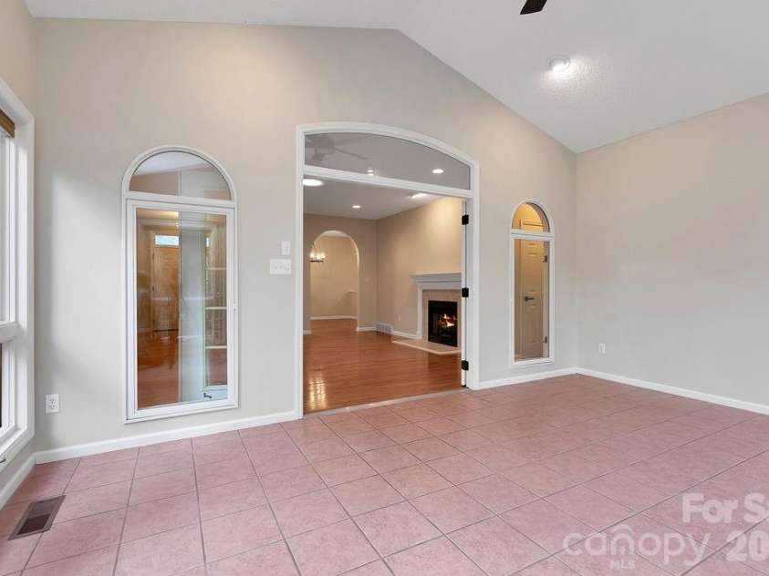 54 Wintergreen Drive, Brevard, NC 28712.  MLS# CAR4354196, YatesRealty ID 13101. 