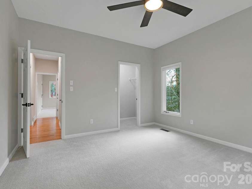 54 Wintergreen Drive, Brevard, NC 28712.  MLS# CAR4354196, YatesRealty ID 13101. 