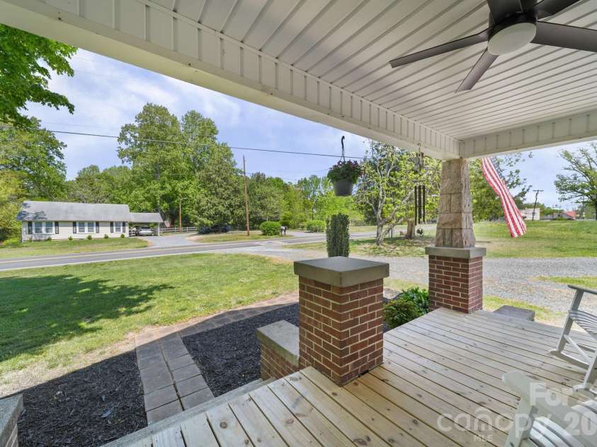 9215 Stokes Ferry Road, Salisbury, NC 28146.  MLS# CAR4369206, YatesRealty ID 13102. 