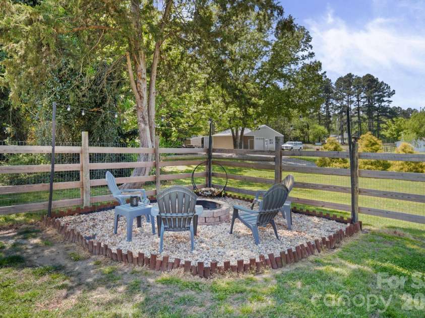 9215 Stokes Ferry Road, Salisbury, NC 28146.  MLS# CAR4369206, YatesRealty ID 13102. 