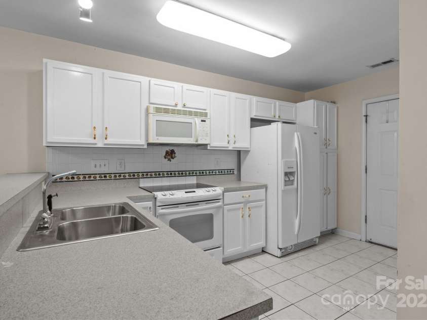 112 Dujon Court, Mount Holly, NC 28120.  MLS# CAR4258710, YatesRealty ID 13103. 