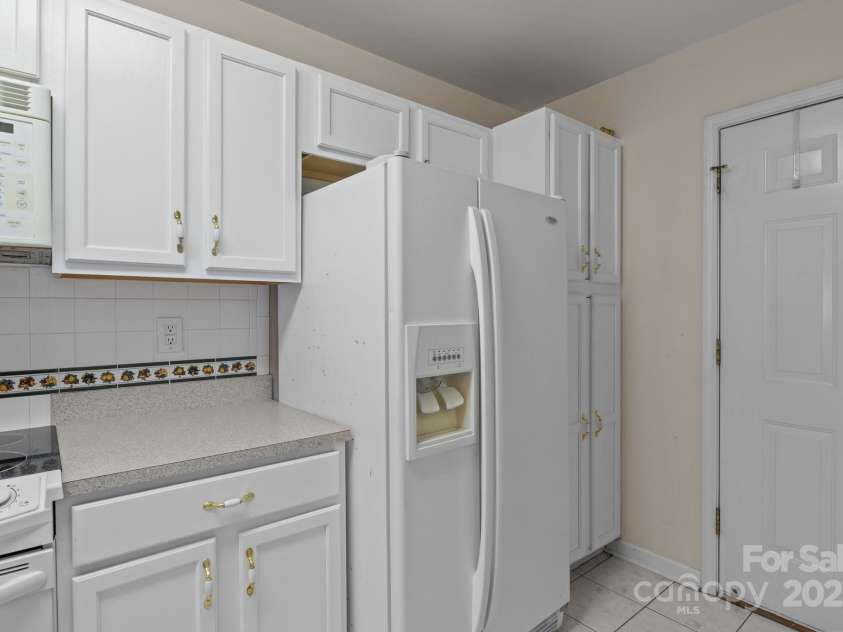 112 Dujon Court, Mount Holly, NC 28120.  MLS# CAR4258710, YatesRealty ID 13103. 