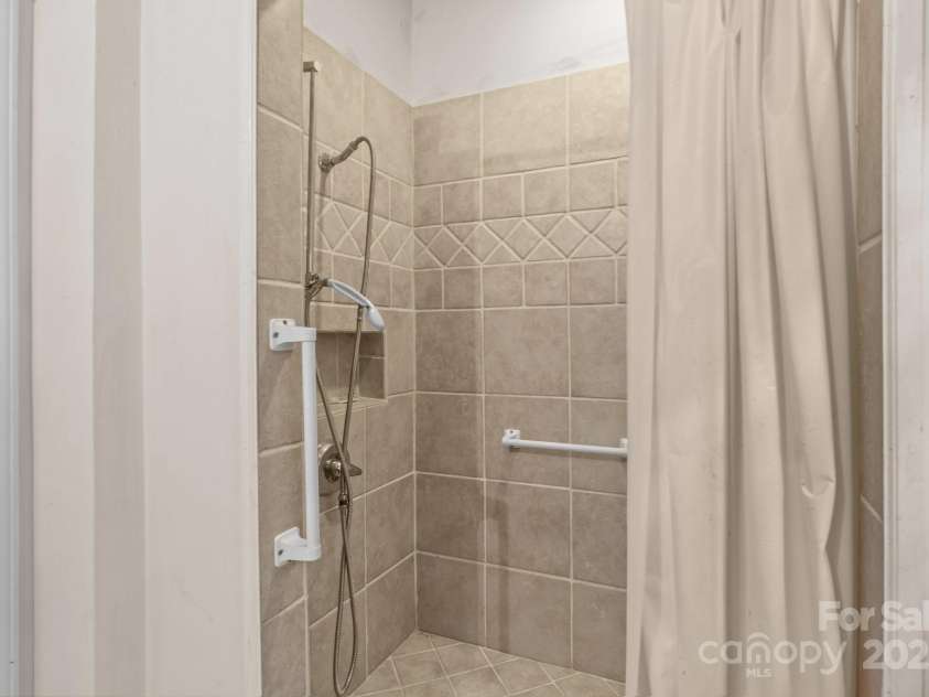 112 Dujon Court, Mount Holly, NC 28120.  MLS# CAR4258710, YatesRealty ID 13103. 