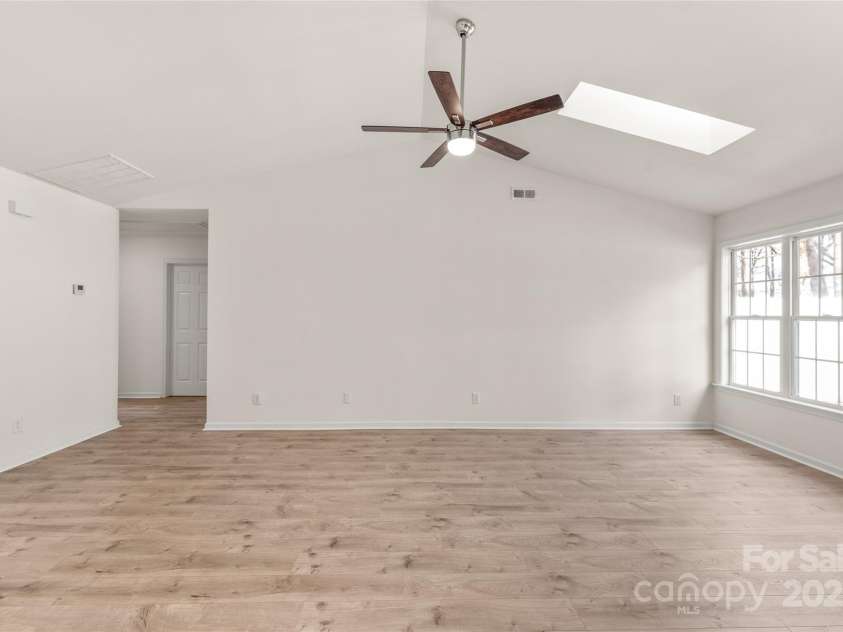 112 Dujon Court, Mount Holly, NC 28120.  MLS# CAR4325125, YatesRealty ID 13103. 