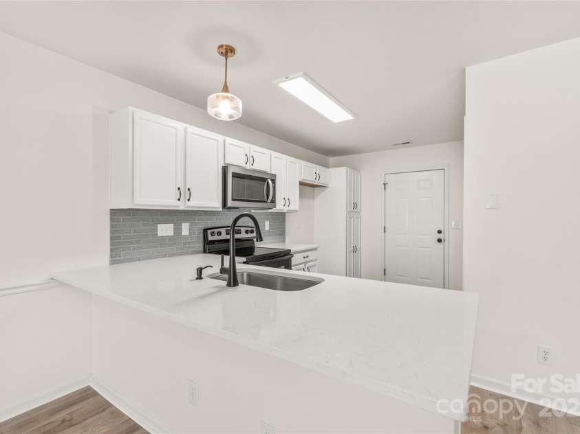 112 Dujon Court, Mount Holly, NC 28120.  MLS# CAR4325125, YatesRealty ID 13103. 