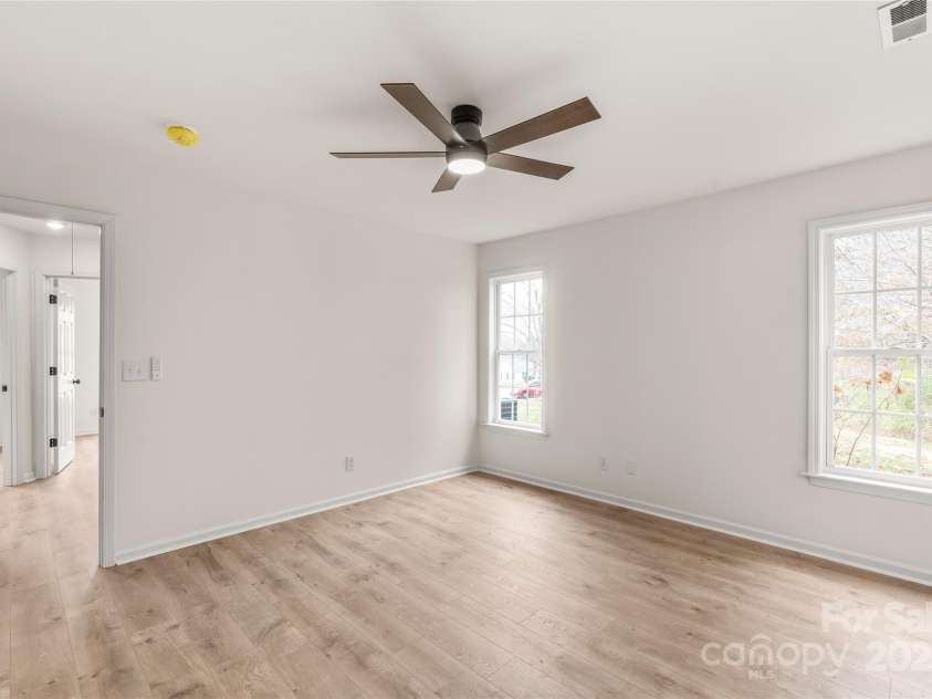 112 Dujon Court, Mount Holly, NC 28120.  MLS# CAR4325125, YatesRealty ID 13103. 