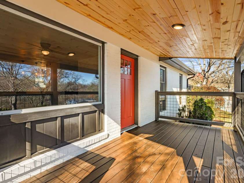 95 Loeb Drive, Brevard, NC 28712.  MLS# CAR4320988, YatesRealty ID 13104. 