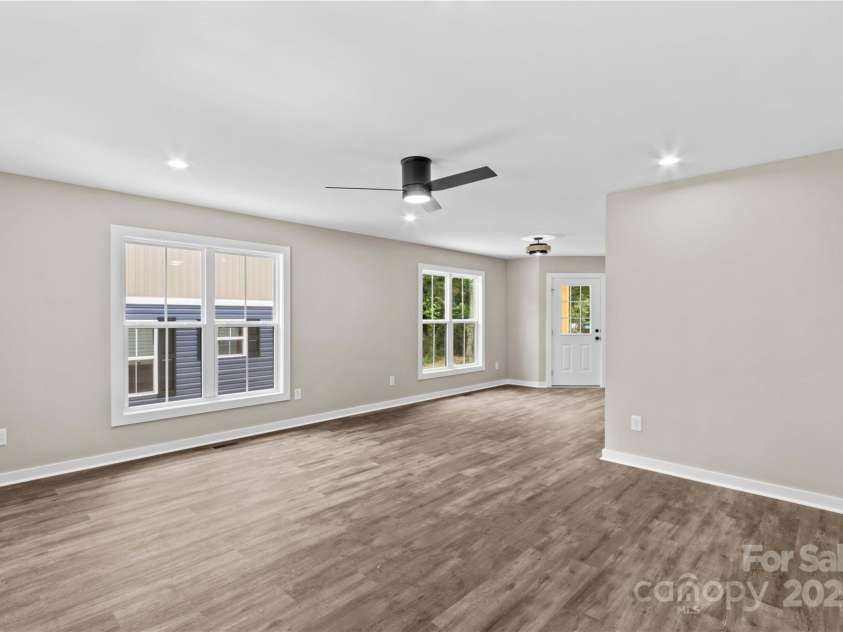 626 Bell Street, Statesville, NC 28677.  MLS# CAR4258505, YatesRealty ID 13105. 