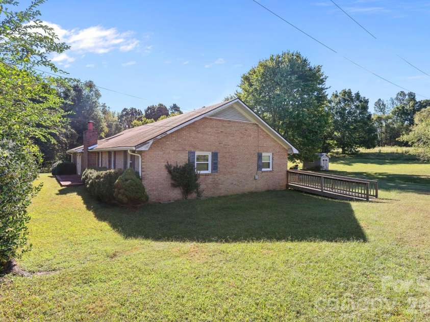 945 Alvin Hough Road, Midland, NC 28107.  MLS# CAR4309237, YatesRealty ID 13105. 