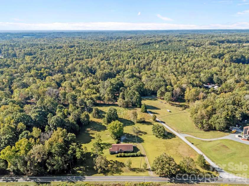 945 Alvin Hough Road, Midland, NC 28107.  MLS# CAR4309237, YatesRealty ID 13105. 