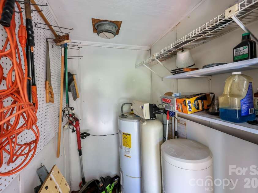 945 Alvin Hough Road, Midland, NC 28107.  MLS# CAR4309237, YatesRealty ID 13105. Outdoor storage area