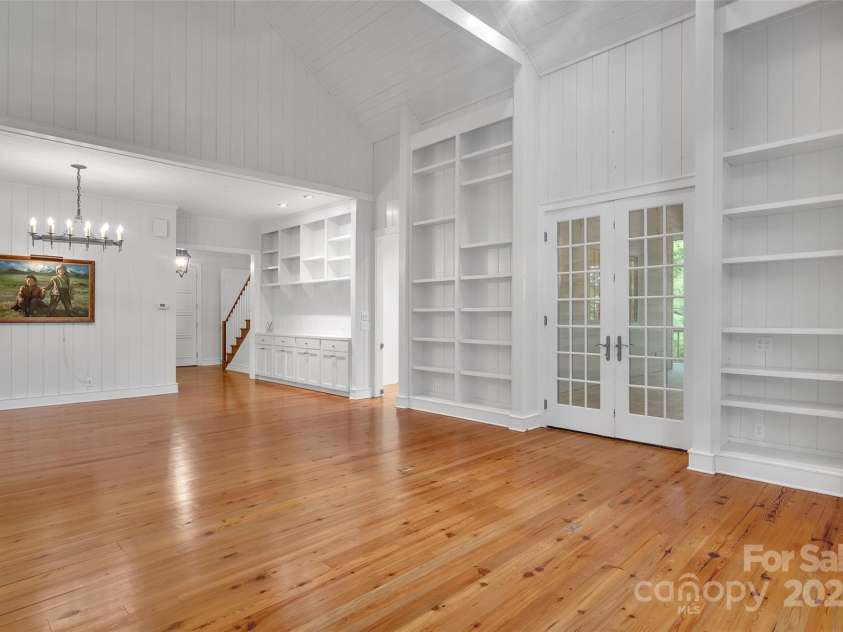 1957 Cold Mountain Road, Lake Toxaway, NC 28747.  MLS# CAR4259029, YatesRealty ID 13106. 