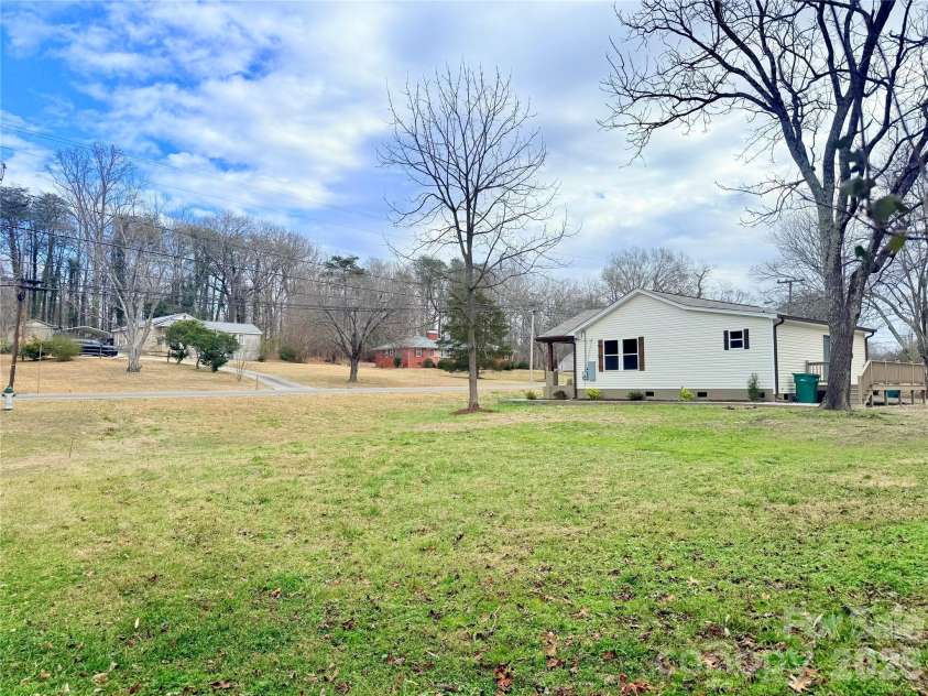 706 Salisbury Avenue, Salisbury, NC 28146.  MLS# CAR4340176, YatesRealty ID 13107. 
