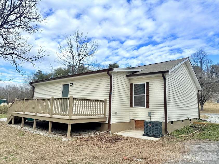 706 Salisbury Avenue, Salisbury, NC 28146.  MLS# CAR4340176, YatesRealty ID 13107. 